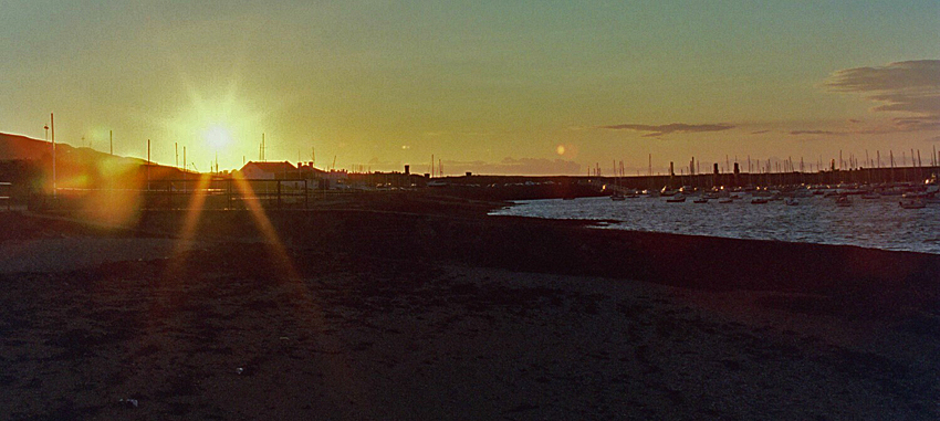 �z�[���[�w�b�h�C�ݗ[�i