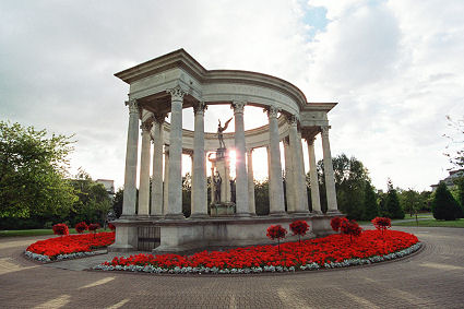 �E�F�[���Y�푈�L�O��